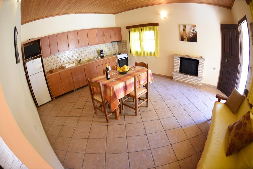 Yannis' Village Keri Exteriér fotografie